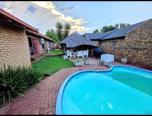 3 BEDROOM HOUSE FOR SALE IN ELDORAIGNE